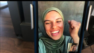 Put Your Soul on Your Hand and Walk 1